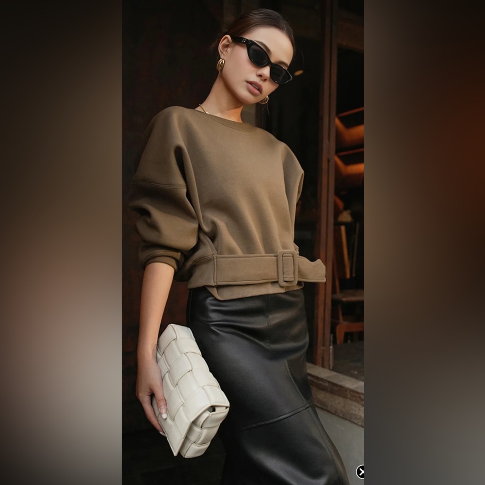 Commense Short Sweatshirt